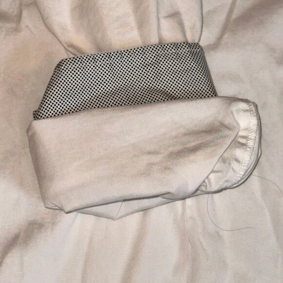 C. Wonder Women's White Button Down Shirt with Navy Dots Detail - Picture 3 of 7